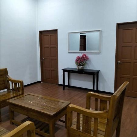 Noorsyah Roomstay Kangar Bagian luar foto
