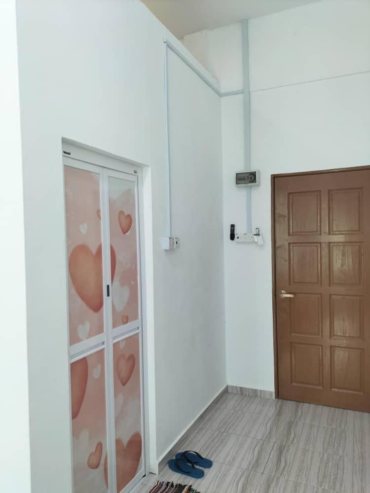 Noorsyah Roomstay Kangar Bagian luar foto